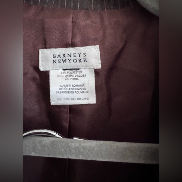 Barneys New York Classic Brown Pinstripe Women’s Suit Approximate Size 8 No Tag - Picture 4 of 16